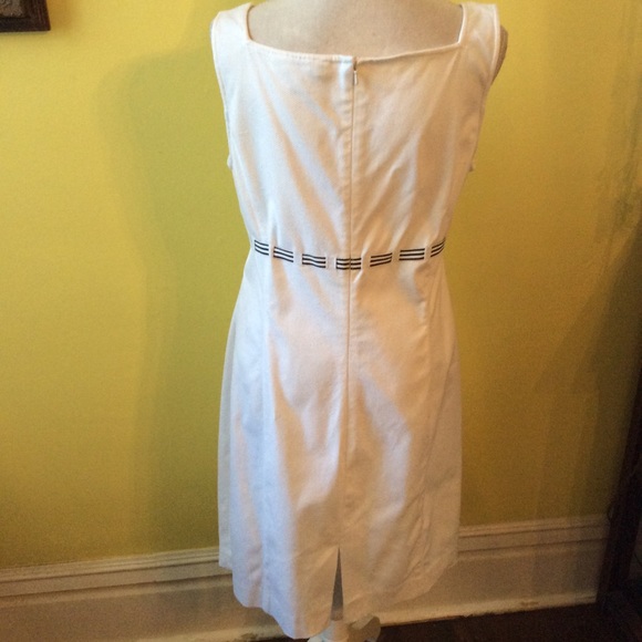Noviello-Bloom White Sleeveless Empire Dress Sz 12 - Picture 5 of 14